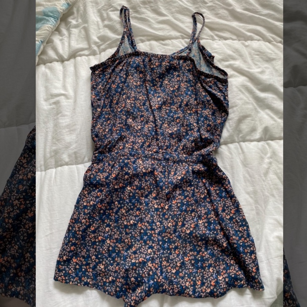 Flower patterned romper - Picture 2 of 2